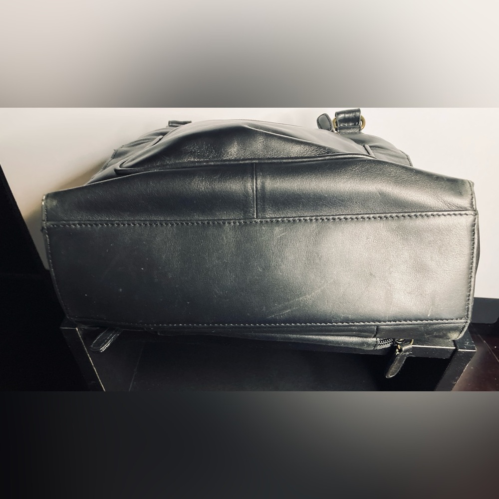 Fossil Black Leather Satchel with Structured Design - Picture 10 of 16